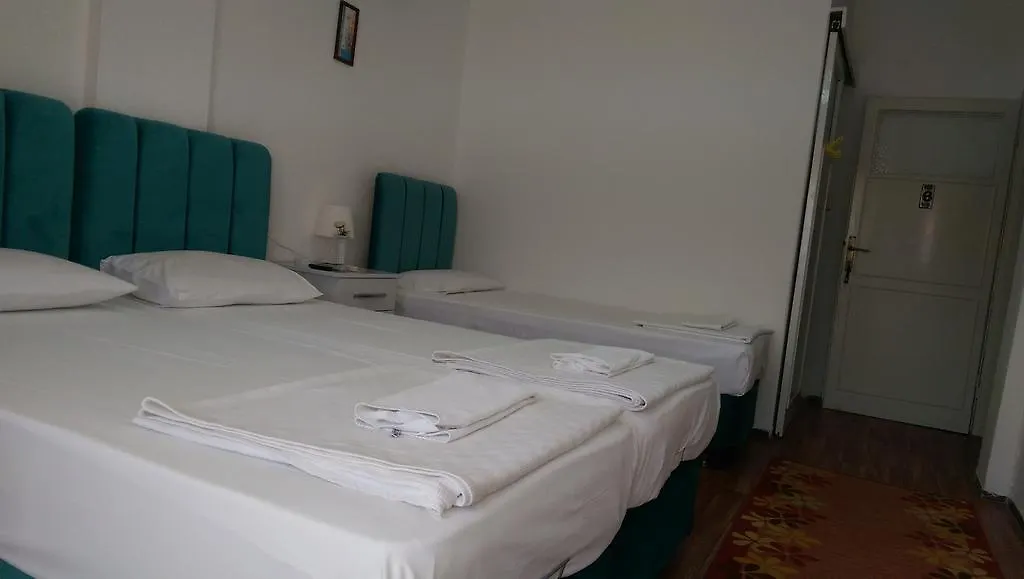 Siren Pension Foça 0*,